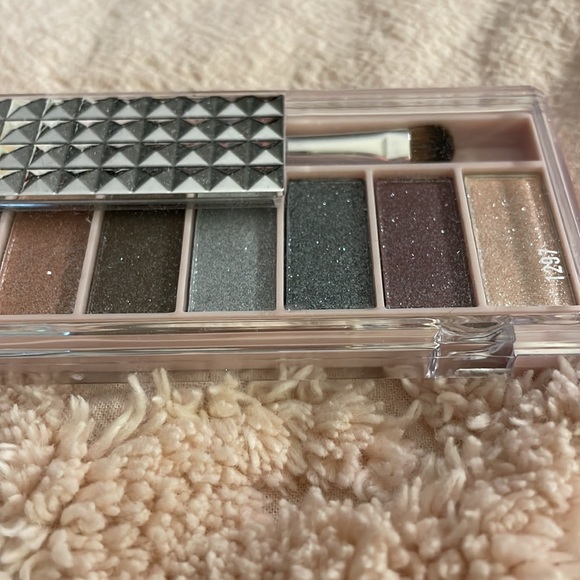 Hard Candy | Guilty Pleasure Eyeshadow Pallete - Picture 4 of 6